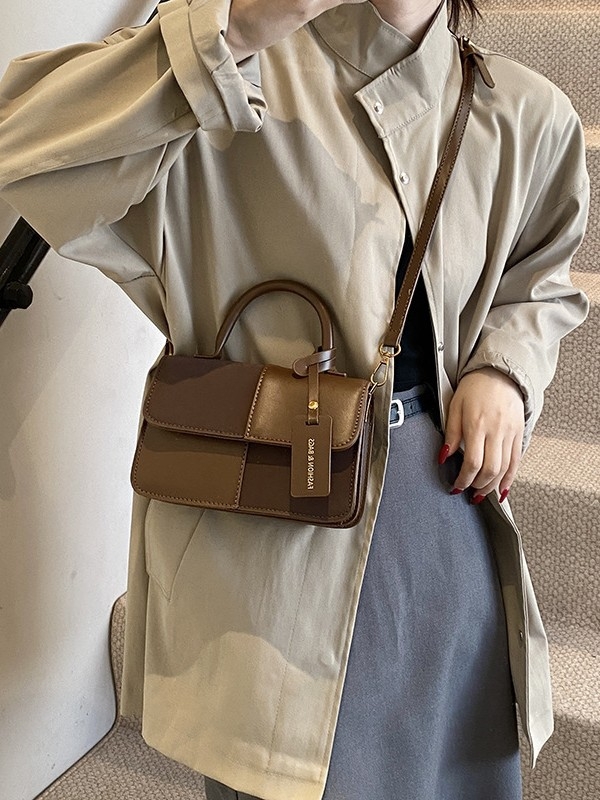 Torba za rame i crossbody, mini kvadratnog oblika, PU koža, unutarnja podstava od poliestera, zatvoren otvor, džep sa zipom, proljeće-ljeto 2025, urbani minimalistički stil