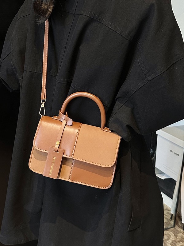 Torba za rame i crossbody, mini kvadratnog oblika, PU koža, unutarnja podstava od poliestera, zatvoren otvor, džep sa zipom, proljeće-ljeto 2025, urbani minimalistički stil