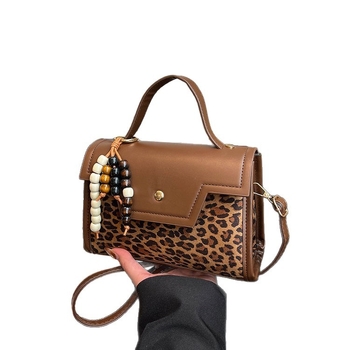 Gradska minimalistička PU crossbody torba s preklopnim zatvaranjem, vodoravnog pravokutnog oblika, unutarnji džepovi za telefon i dokumente