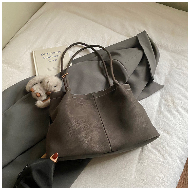 Geantă de umăr tip găleată, capacitate mare, material PU, închidere magnetică, buzunar interior cu fermoar, fără căptușeală