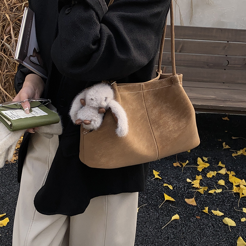 Geantă de umăr tip găleată, capacitate mare, material PU, închidere magnetică, buzunar interior cu fermoar, fără căptușeală