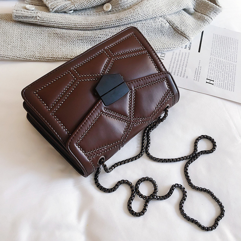 PU crossbody torba, kvadratnog oblika, s jednim remenom, zatvaranje poklopcem, unutarnji pretinac za telefon i pretinac sa zatvaračem