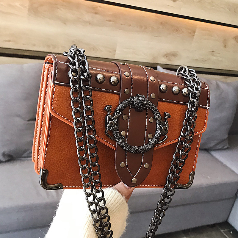 PU torbica za ramena s lančanom ručkom, rivet detalj, kvadratni oblik, korejski stil crossbody
