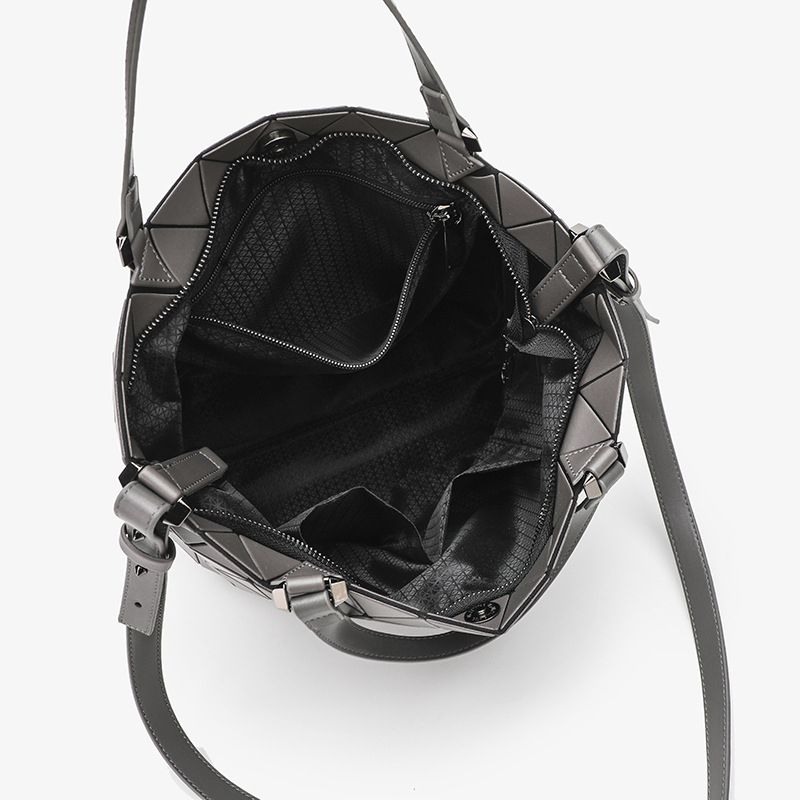 Geantă bucket din PVC - stil stradal, fermoar, buzunar ascuns cu fermoar, curea simplă