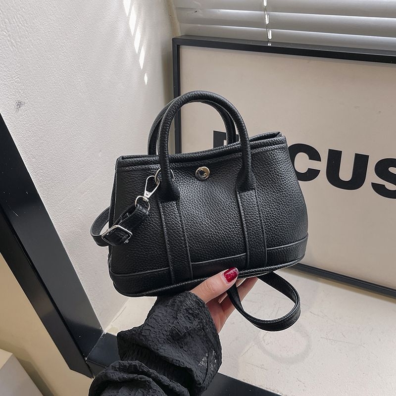 Mini bőrtáska Tote, európai–amerikai stílus, flap zárás, PU bélés