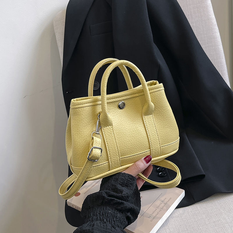 Mini bőrtáska Tote, európai–amerikai stílus, flap zárás, PU bélés