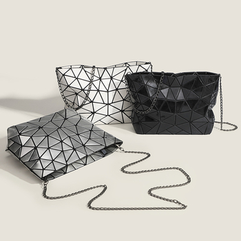 Geantă de umăr din PVC - Simplitate urbană, formă pătrată orizontală, buzunar interior cu fermoar și buzunar pentru telefon