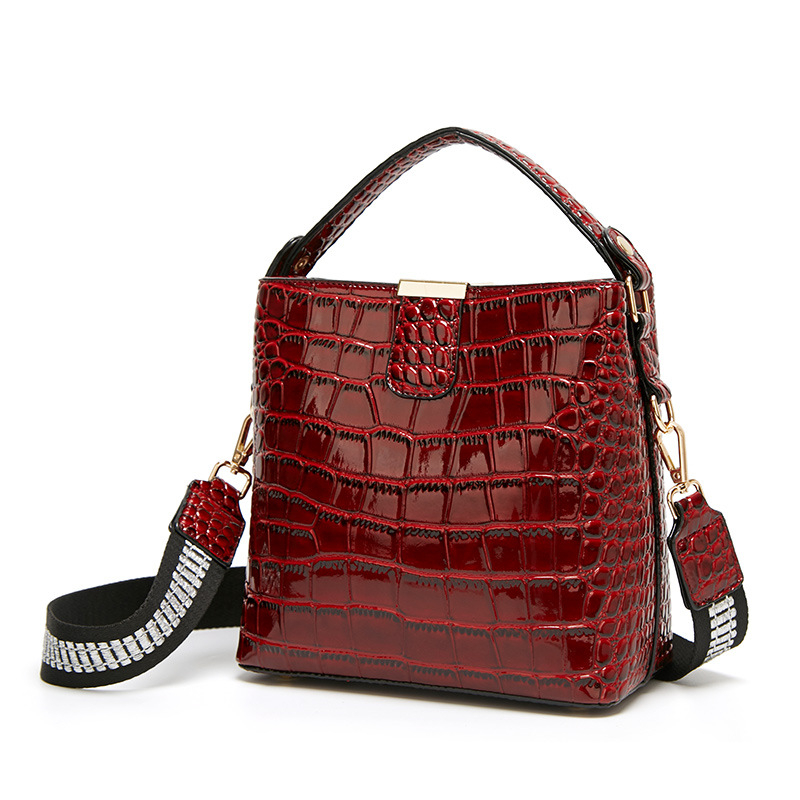 Ženska bucket torba, PU materijal, gradski street stil, oblik bucket, zatvaranje zipom