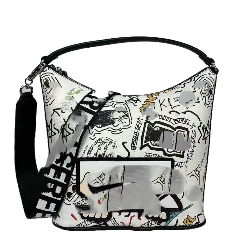Crossbody bucket torba od PU kože, zatvaranje na zip, podstava od sintetičke kože, stil za slobodno putovanje