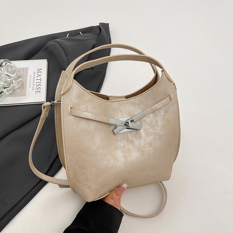 PU bucket torba, minimalistički dizajn, magnetsko zatvaranje, crossbody s jednim remenom, unutarnja džep za dokumente