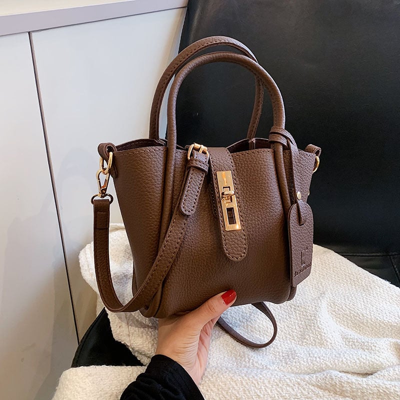 Geantă bucket PU Fugani cu buzunar intern cu fermoar, închidere cu lacăt, Primăvara 2025