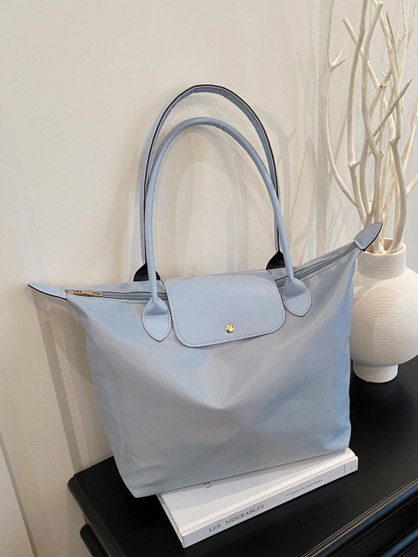 Geantă tote pentru femei: exterior din nylon, căptușeală din canvas, formă trapez invers, închidere cu fermoar, pentru călătorii de plăcere