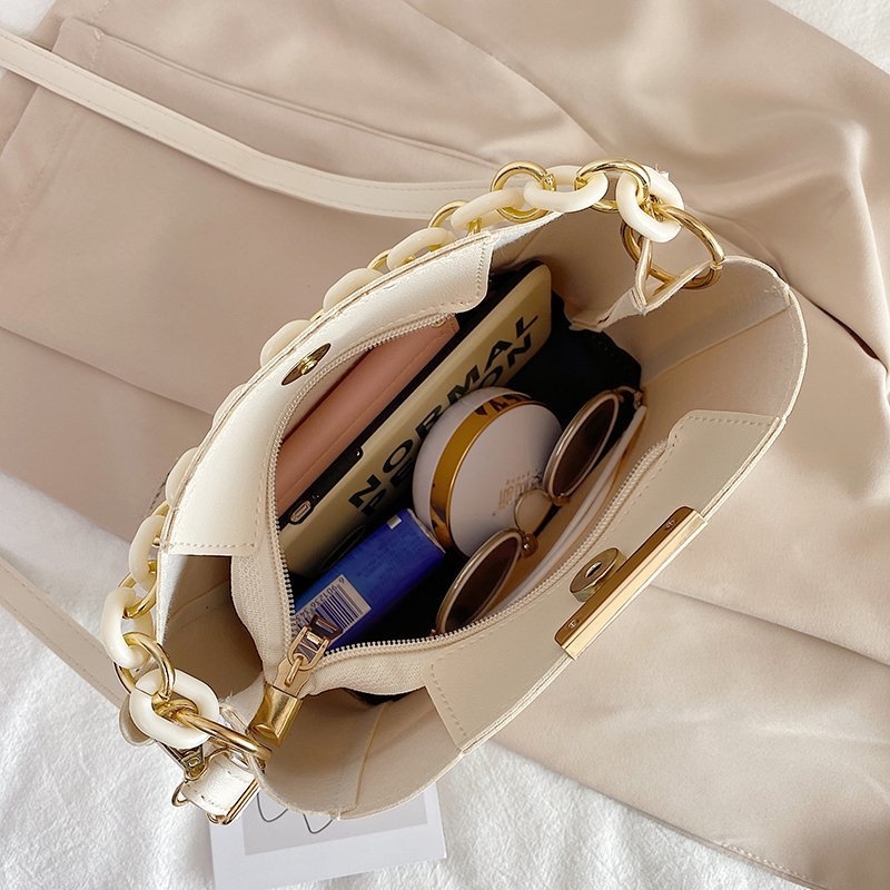 Mala kvadratna crossbody torbica od PU, s podstavom od najlona, zatvarač, vertikalni kvadratni oblik, jedna naramenica