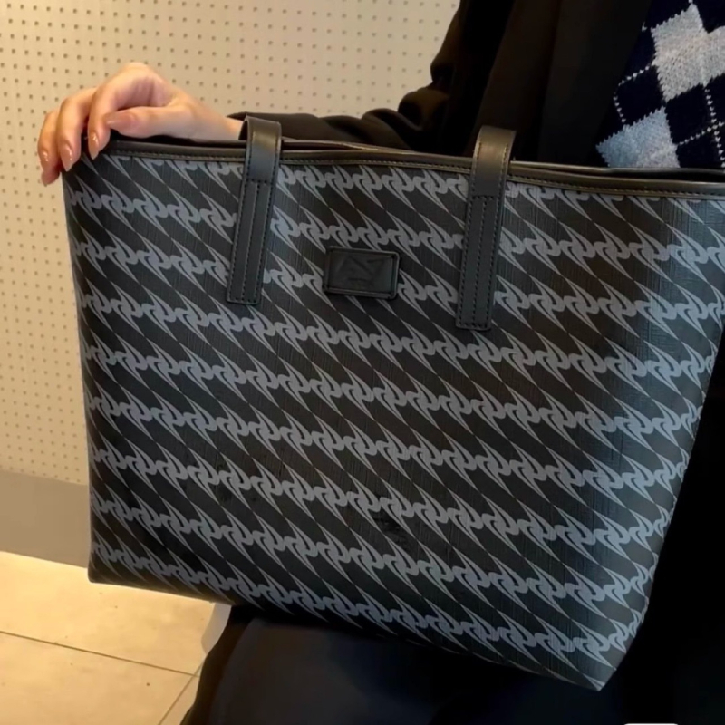 Omto Tote torba – PVC, magnetsko zatvaranje, horizontalni kvadratni oblik, otvorena džep, džep za telefon