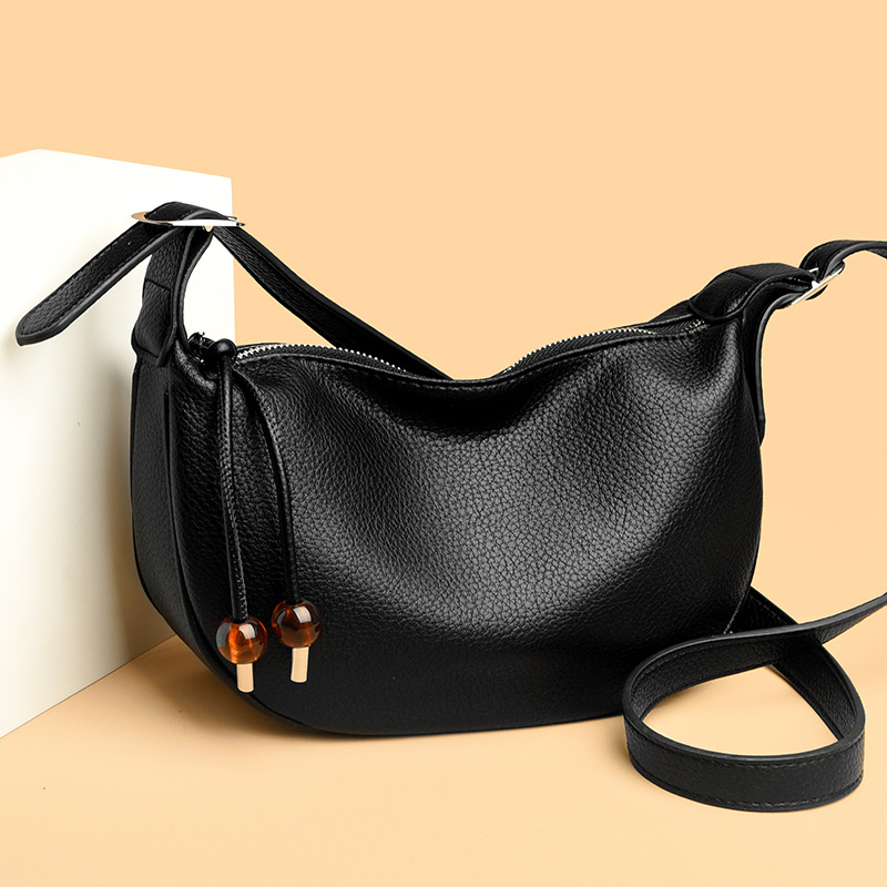 Dumpling Bag za žene — (Urban stil; PU materijal; Stil Dumpling Bag; Otvaranje na zatvarač; Unutarnji džepovi: džep sa zatvaračem i džep za mobitel)