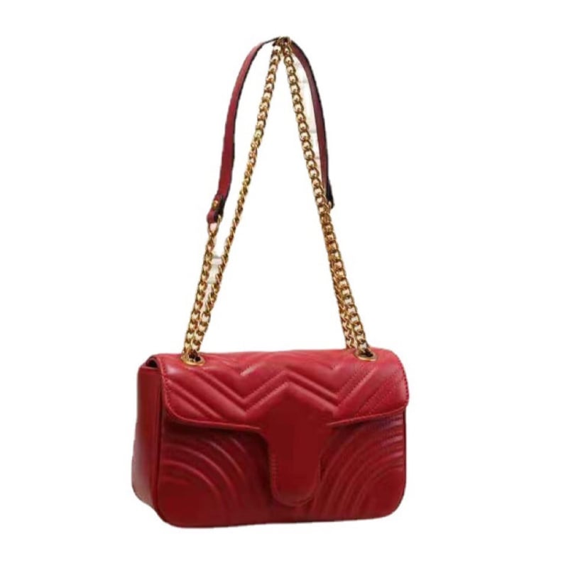 PU ženska crossbody torbica s lancem, horizontalnog kvadratnog oblika, zatvaranje magnetnim poklopcem, jedna naramenica, bez podstavke