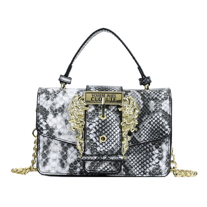 Geantă de umăr din PU, imprimeu în piele de șarpe - formă pătrată orizontal; închidere magnetică; căptușală poliester; buzunare interne pentru telefon și ID; cod produs 3008