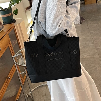 Ženska torba preko ramena, casual stil, Oxford materijal, vertikalno kvadratni oblik, zatvarač, jesen 2025