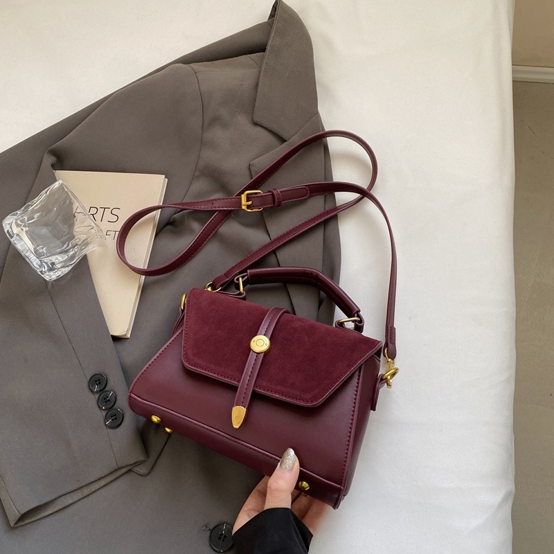 Crossbody mini kvadratna torbica, PU materijal, gradski stil, džep za telefon, zatvaranje poklopcem