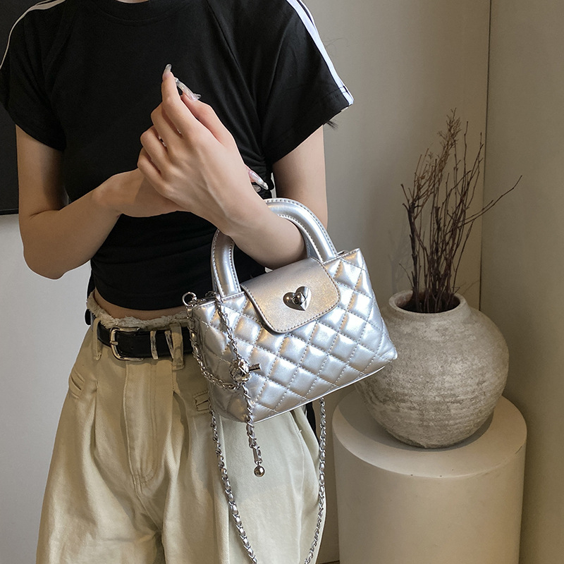 Geantă de mână femei (PU piele; căptușeală sintetică; formă pătrată orizontală; închidere cu fermoar; interior laminat)