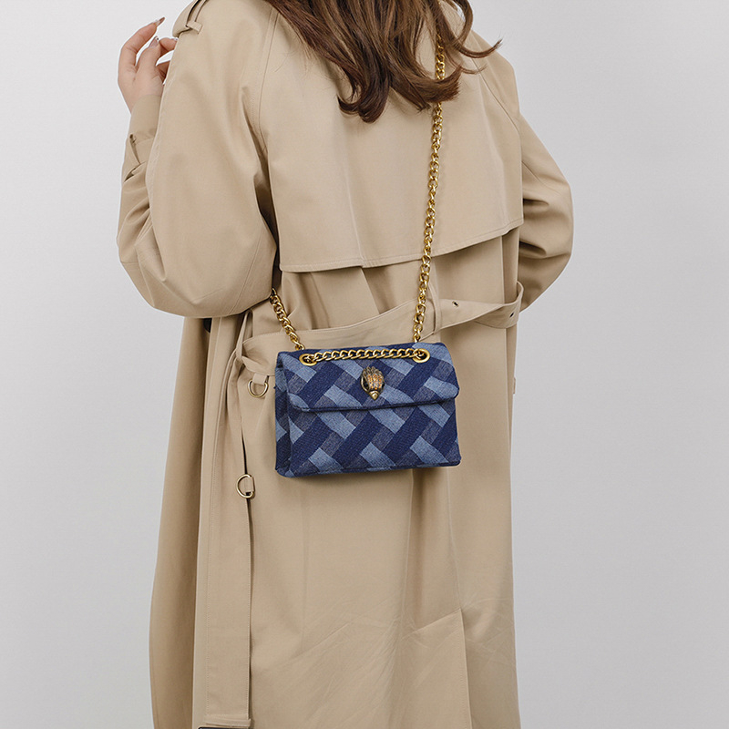 Denim crossbody torba s motívom glave orla, horizontalni kvadratni oblik, zatvarač, unutarnja džep za dokumente s mezzanine, poliester podstava, jedna naramenica