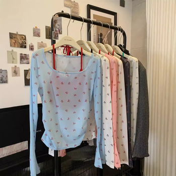 Bluza s mašnicom i mrežastom tkaninom, ultra-tanka tkanina, kratka duljina 40–50 cm, dugi zvonasti rukavi, pulover-top