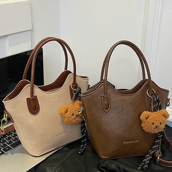 Bucket torba za ramena, PU materijal, zatvaranje zipom, poliester podstava, gradski minimalistički stil