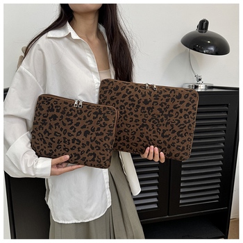 Korduroy clutch torba s podstavom od poliestera, proljeće 2025, street fashion, unisex.