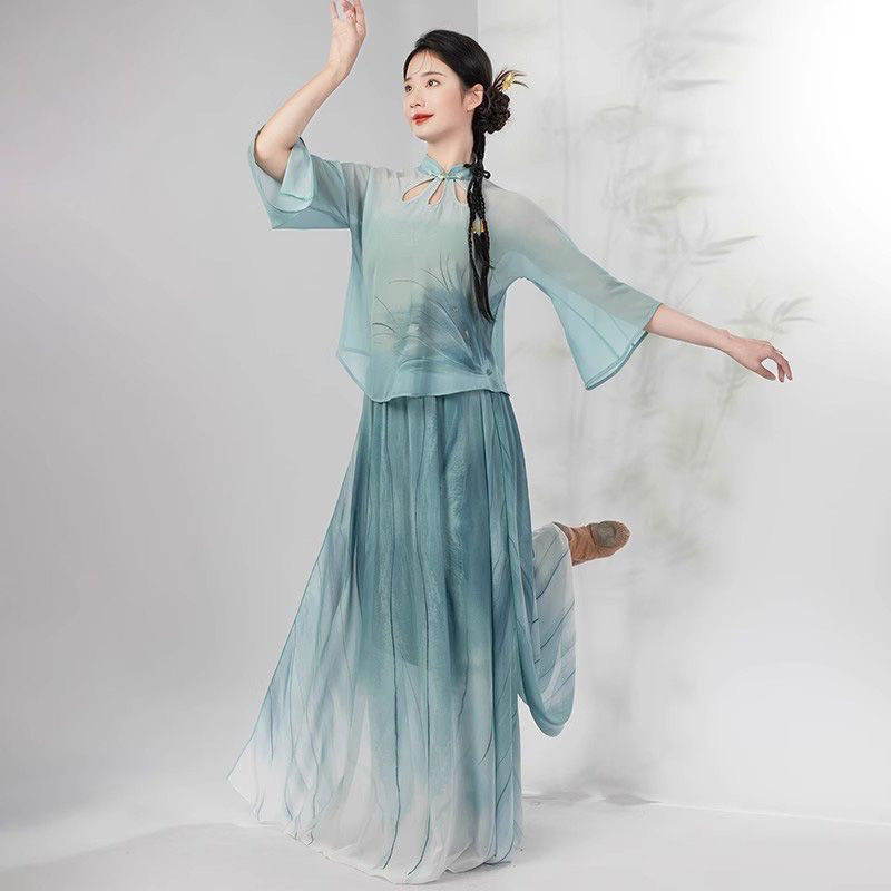 Folklorni plesni kostim, unisex, smjesa chenille-spandex (90–95% spandex), proljeće 2025