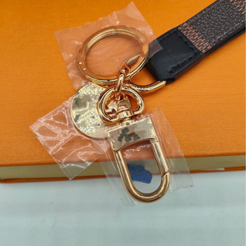 Autókulcs-tartó bőrrel, modern stílus, Márka: Holly has