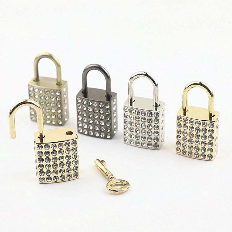 Τετράγωνη κλειδαριά για τσάντες από κράμα ψευδάργυρου με διαμάντι ενσωματωμένο – κλειδαριά με κλειδί