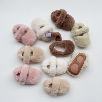 Koreai stílusú bébi járócipő fleece béléssel, Velcro zárás, csúszásmentes PVC talp, felsőrésze szuper szálból