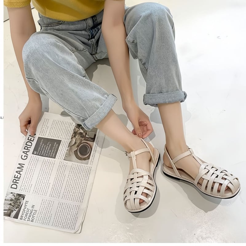 Sandale romane cu partea superioară din PU, vârf rotund, talpă din cauciuc, închidere cu cataramă