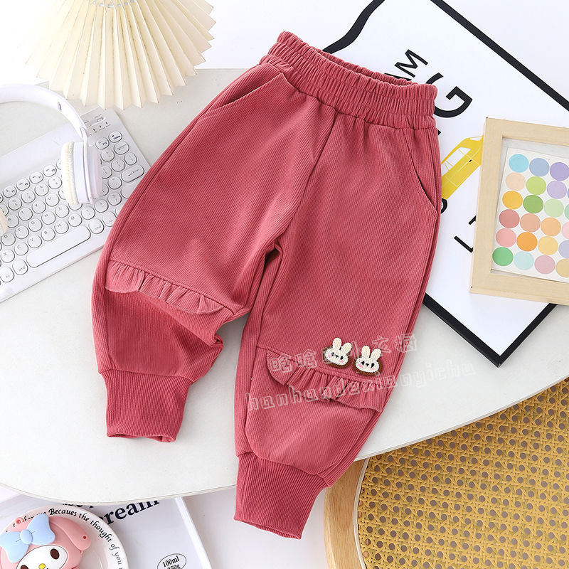 Lányoknak tervezett fleece-bevonatú, lazán szabott koreai stílusú sportnadrág csipkés szegéllyel, újszülötteknek 0–12 hónap, tavasz–ősz