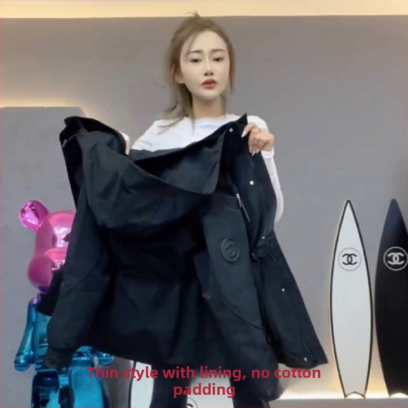 Dámska prešívaná bunda s kapucňou – v páse stiahnutá, stredná dĺžka, bavlna, vrecká, gombíky