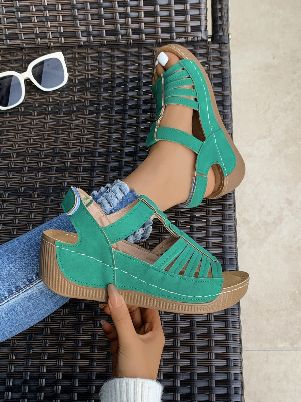 Спортни сандали с велкро, кръгъл нос; PU горна част; PU подплата; каучукова подметка (PU горна част; PU подплата; каучукова подметка; велкро закопчаване)