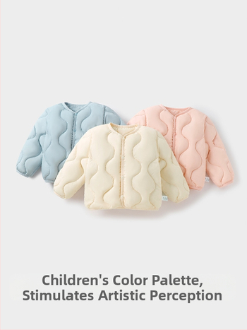 Gyerekeknek szóló pehelydzseki, uniszex, 81-85% fehér kacsa pehely, rövid fazon, laza illeszkedés, poliészter külső és bélés