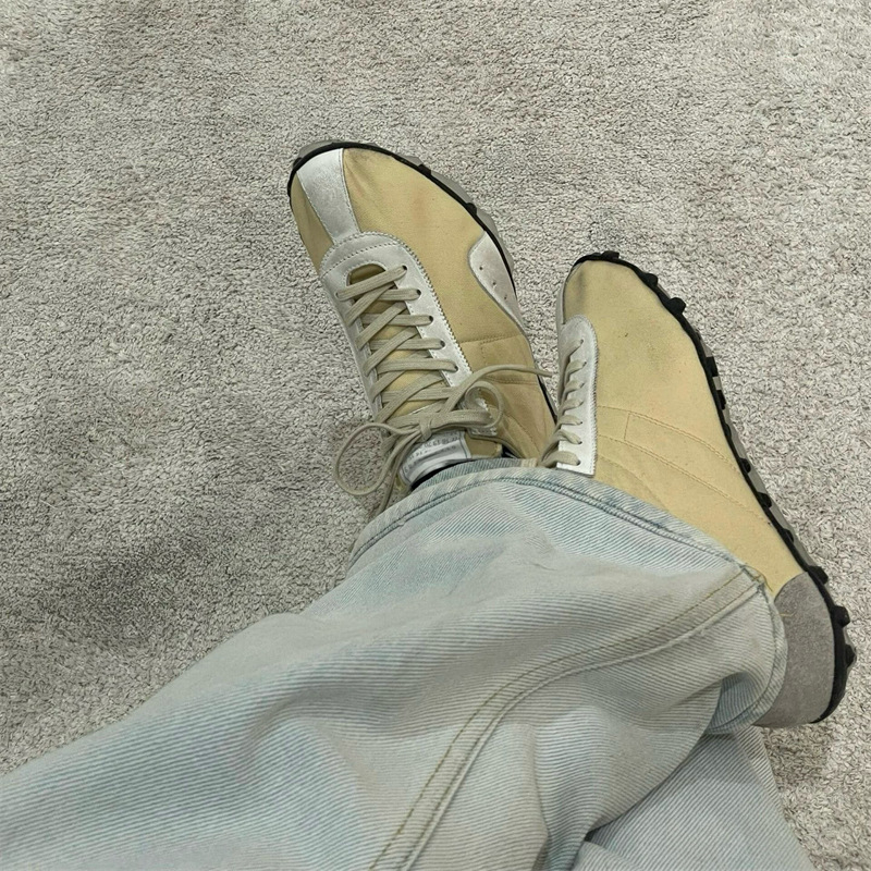 M6 Margiela ženske tenisice s vezicama, lagane i udobne, gornji dio od kožnog velura + tekstila, potplat od gume, ulošak od ovčje kože, zatvaranje vezanje, niska peta 1–3 cm