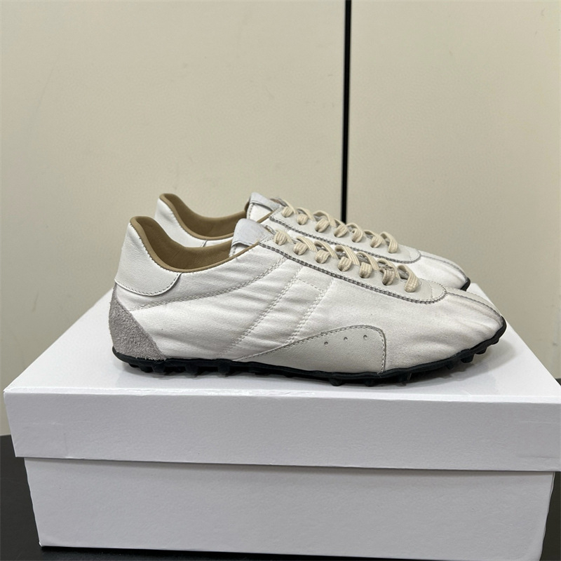 M6 Margiela ženske tenisice s vezicama, lagane i udobne, gornji dio od kožnog velura + tekstila, potplat od gume, ulošak od ovčje kože, zatvaranje vezanje, niska peta 1–3 cm
