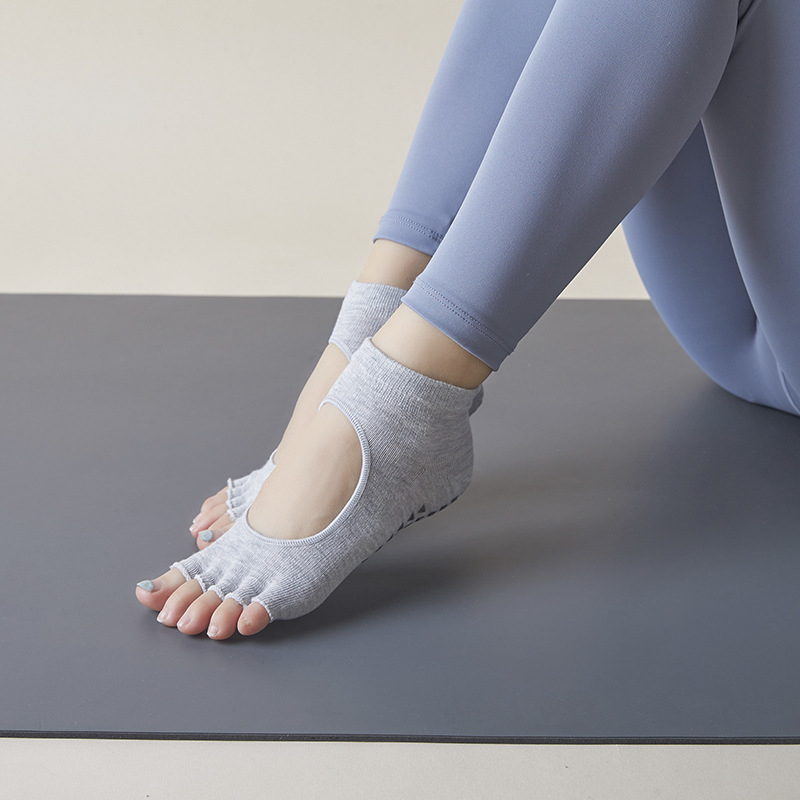 Női jóga zoknik, ötujjas pamut zoknik, csúszásmentes és izzadságfelszívó, egyszínű