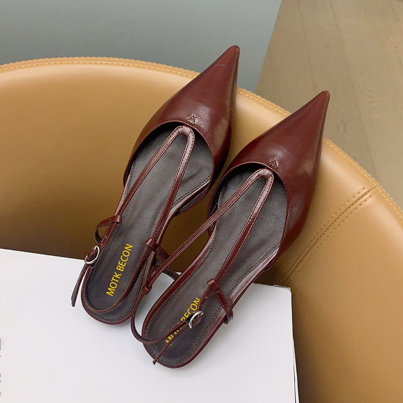 Sandale s oštrim vrhom i stražnjom remenom, dvostruka koža teladi na gornjem dijelu, gumeni potplat, ljeto 2025