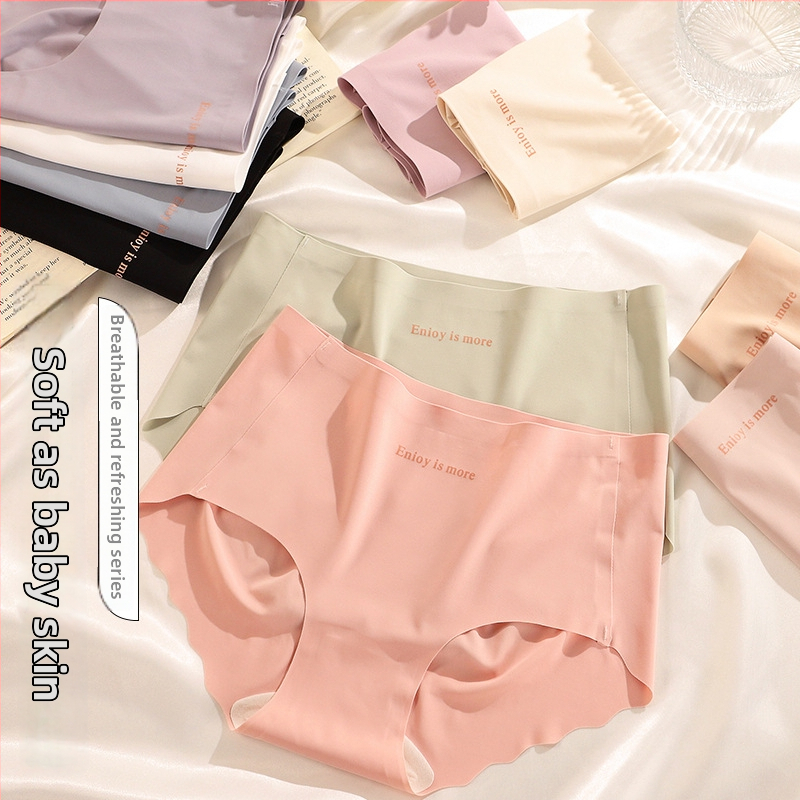 Dámske nohavičky Ice Silk, priedušné, stredný pás, hlavný materiál 90–95% nylon; rozkroková podšívka 80–90% hodváb Mulberry