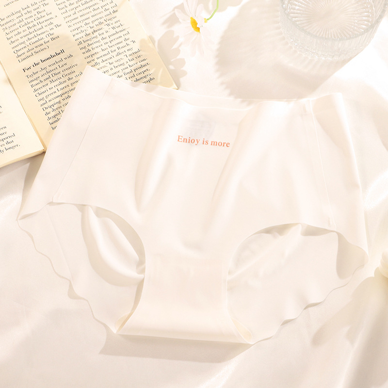 Γυναικείο εσώρουχο Ice Silk, διαπνέον, μεσαίας μέσης, κύριο ύφασμα 90–95% νάιλον, επένδυση καβάλου 80–90% Mulberry μετάξι