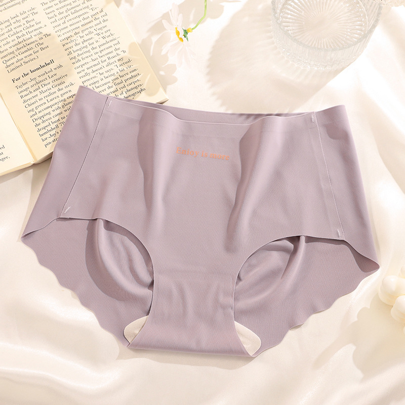 Γυναικείο εσώρουχο Ice Silk, διαπνέον, μεσαίας μέσης, κύριο ύφασμα 90–95% νάιλον, επένδυση καβάλου 80–90% Mulberry μετάξι