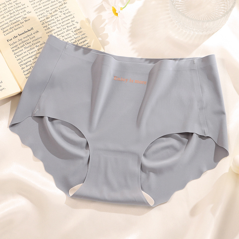 Γυναικείο εσώρουχο Ice Silk, διαπνέον, μεσαίας μέσης, κύριο ύφασμα 90–95% νάιλον, επένδυση καβάλου 80–90% Mulberry μετάξι