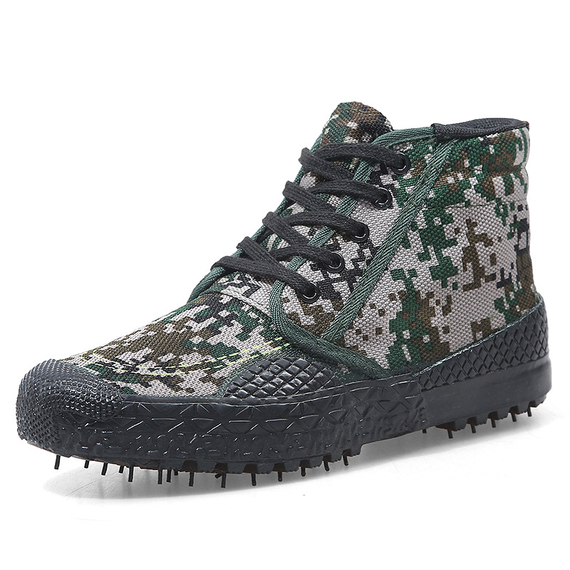 Magas szárú vászon munkavédelmi cipő — légáteresztő, csúszásálló, kopásálló; felsőrész: vászon; talp: gumitalp; magas felső rész; fűzővel zárható; belső: textilbetét