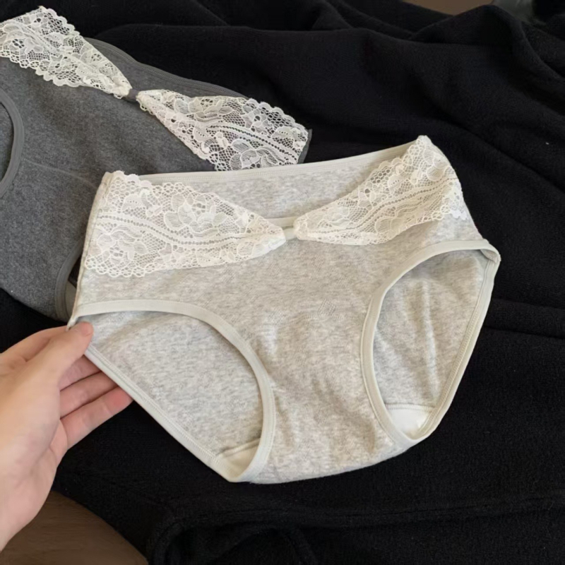 Chiloți femei din bumbac, talie medie, material tricotat 90–95% bumbac, căptușeală a zonei intime 100% bumbac, respirabili