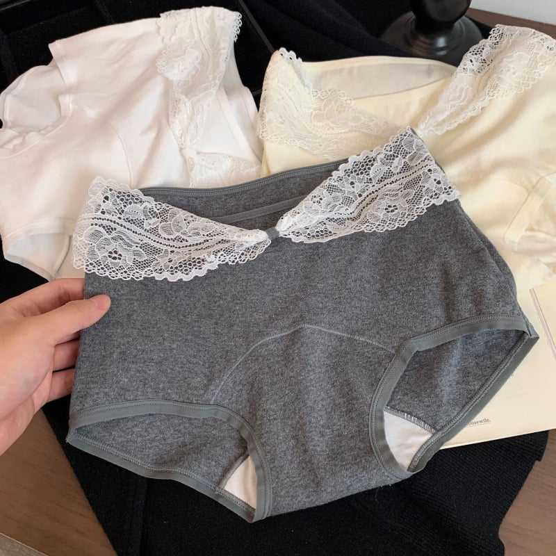 Chiloți femei din bumbac, talie medie, material tricotat 90–95% bumbac, căptușeală a zonei intime 100% bumbac, respirabili