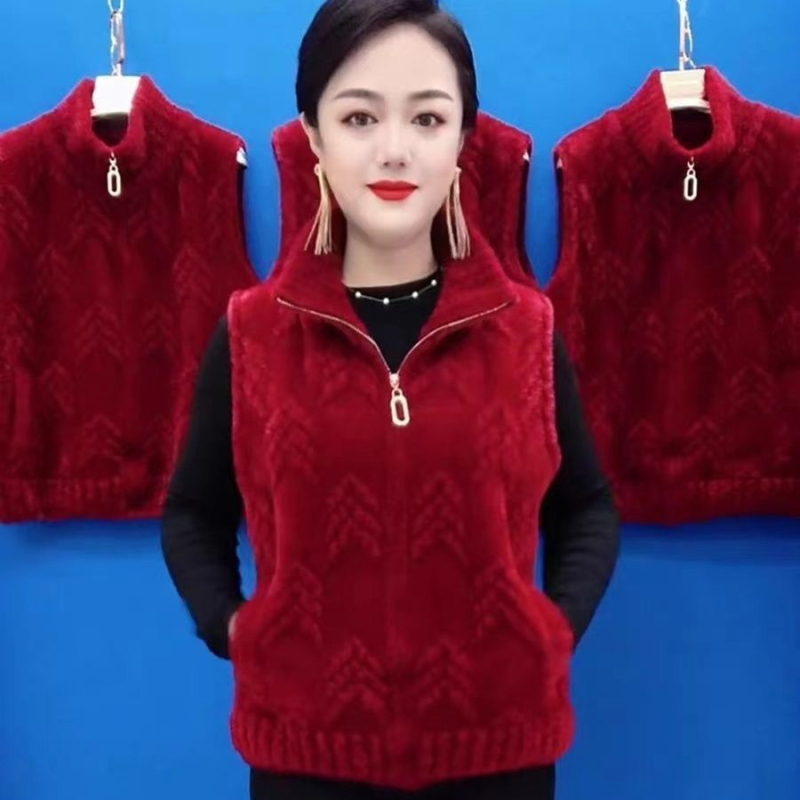 Ženski vest od imitacije mink velura, polo ovratnik, chenille tkanina s elastanom ispod 30%, regular kroj, proljeće 2025