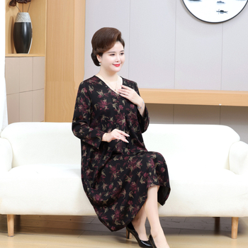 Hosszú ujjú midi ruha, derékszűkítő fazon, karcsúsító hatás, tavasz–ősz viseléséhez, csillogó flitterekkel